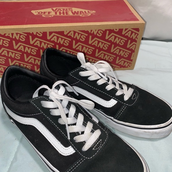 Vans- ward black and white - Picture 2 of 4